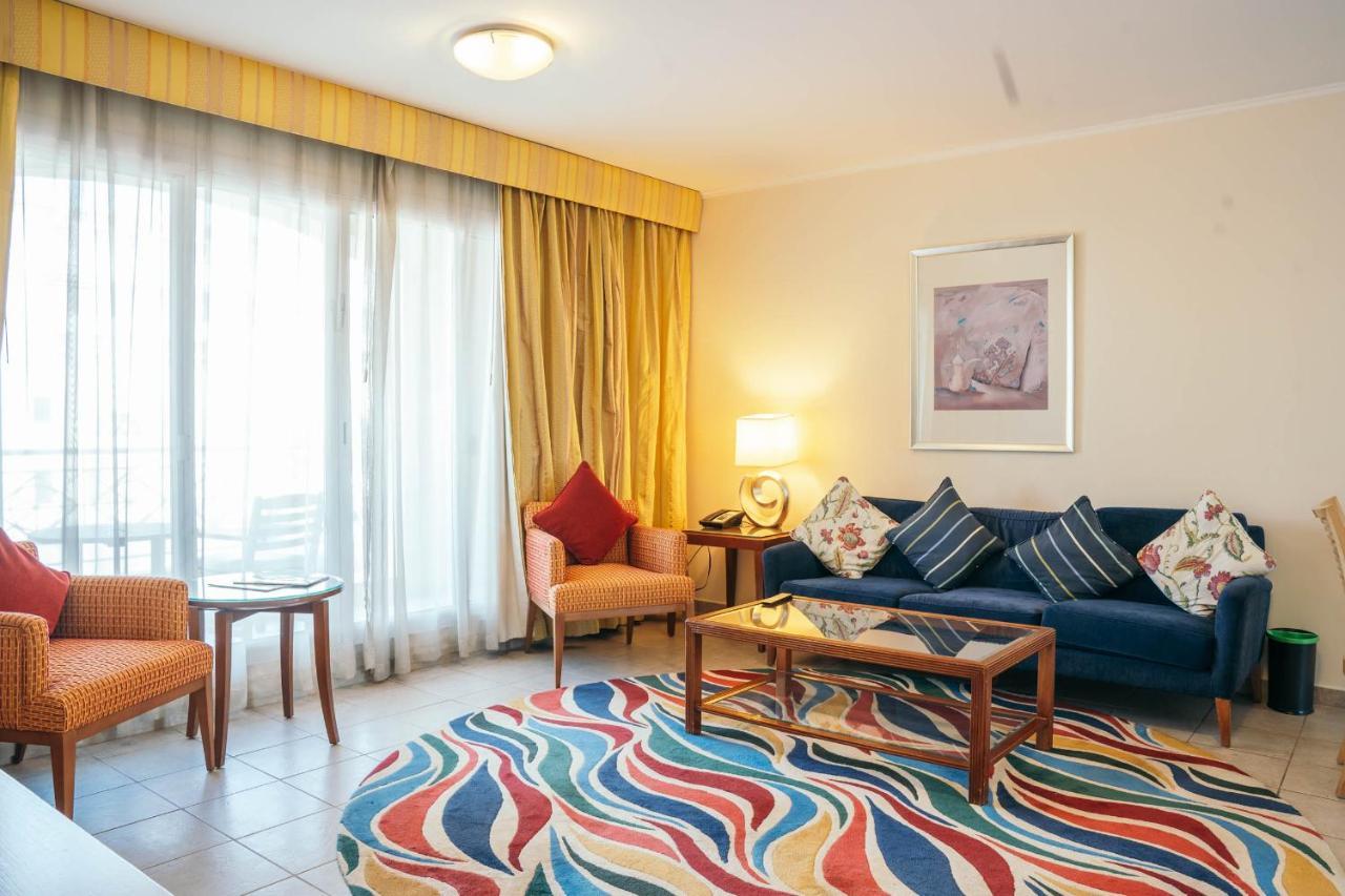 Millennium Lakeview Residence Formerly Copthorne Lakeview Executive Apartments Dubai Exterior photo