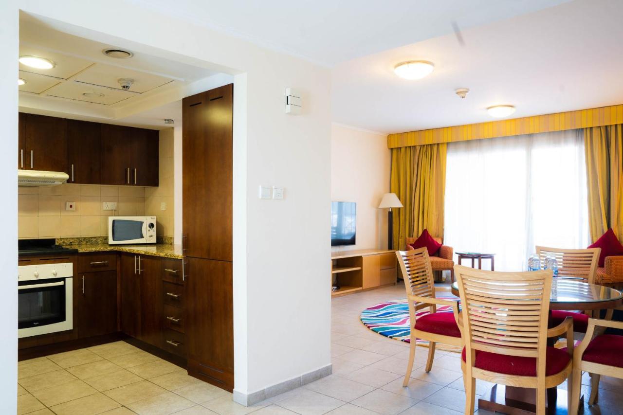 Millennium Lakeview Residence Formerly Copthorne Lakeview Executive Apartments Dubai Exterior photo